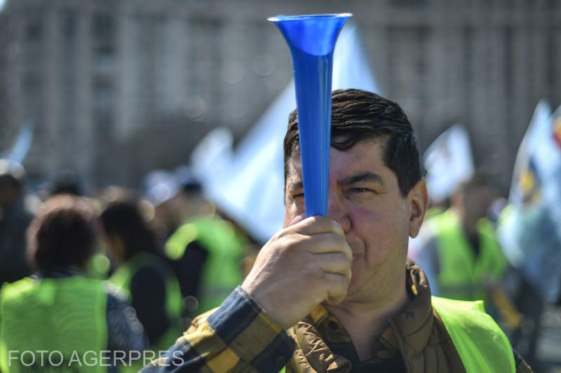Sindicaliștii din administrația locală anunță un protest ce va începe luni, ca reacție la pachetul guvernamental despre care se consideră că reprezintă cea mai drastică lovitură din ultimii 35 de ani.