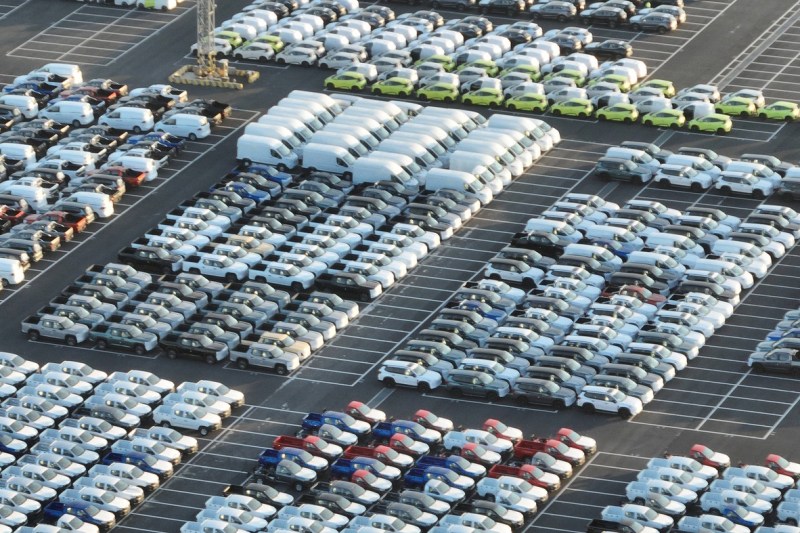 Tesla pierde teren în Europa în fața rivali chinezi, după noile date.