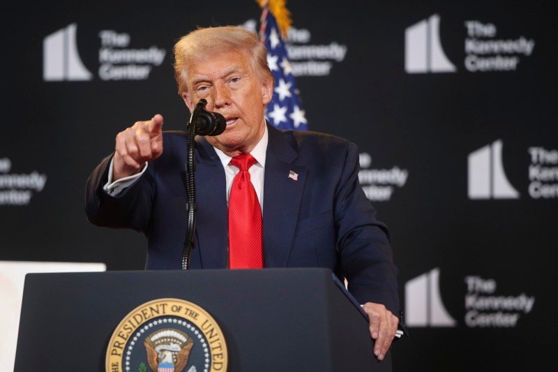 Trump amenință Rusia cu repercusiuni dure înainte de întâlnirea din Alaska în caz de nerezolvare a conflictului