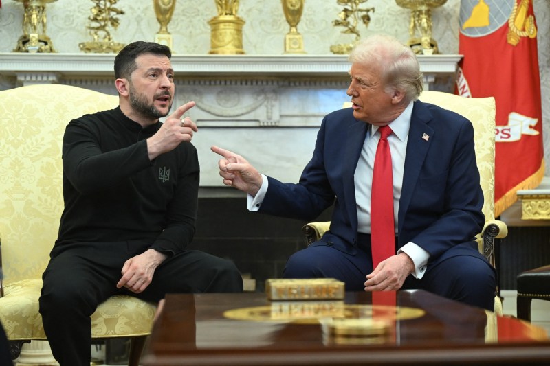 Trump și Putin la summitul din Alaska: ce perspective apar pentru Ucraina? O analiză din presa americană examinează ce ar putea decide Trump în vederea întâlnirii cu Zelenski, programată luni.