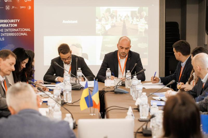 Ucraina propune o colaborare regională cu România și Moldova pentru siguranța cibernetică. Primele discuții s-au desfășurat la Cernăuți.