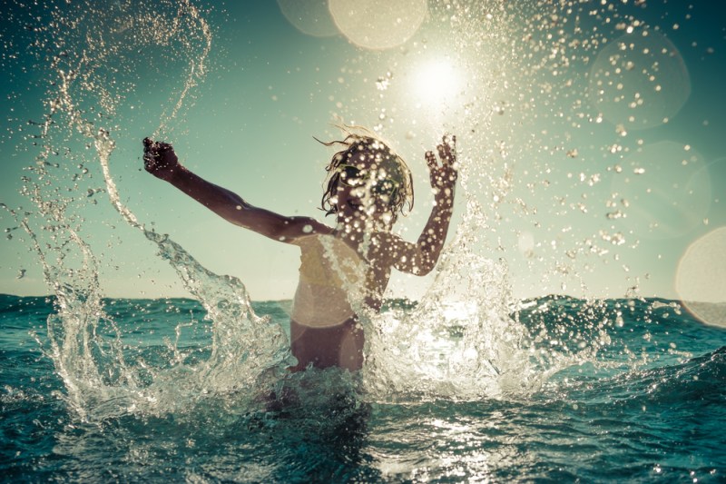 Vibrio în apa mării și în fructele de mare: ce simptome pot semnala infecția la copii?