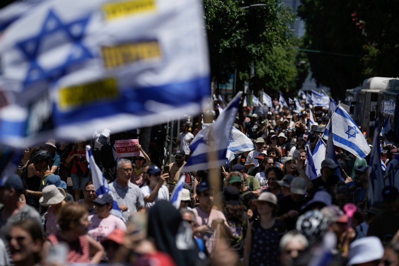 VIDEO Familia unui captiv israelian din Gaza critică intens propaganda „crudă” a Hamas, după difuzarea unui videoclip în care acesta apare extrem de emaciat. „Chinuit în mod cinic și deliberat”