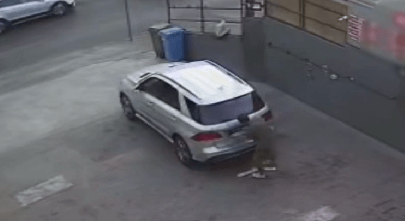 VIDEO: Fost angajat al unei spălătorii din București, reținut după ce a furat o mașină în valoare de 19.000 de euro și a circulat prin București fără permis