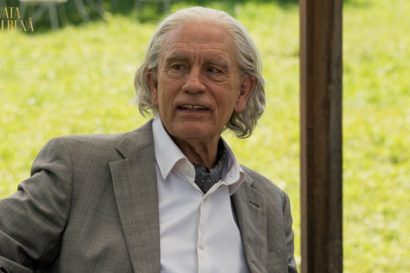 VIDEO: Primele imagini ale lungmetrajului românesc cu John Malkovich au fost publicate; acest proiect reprezintă împlinirea unui vis de-o viață.