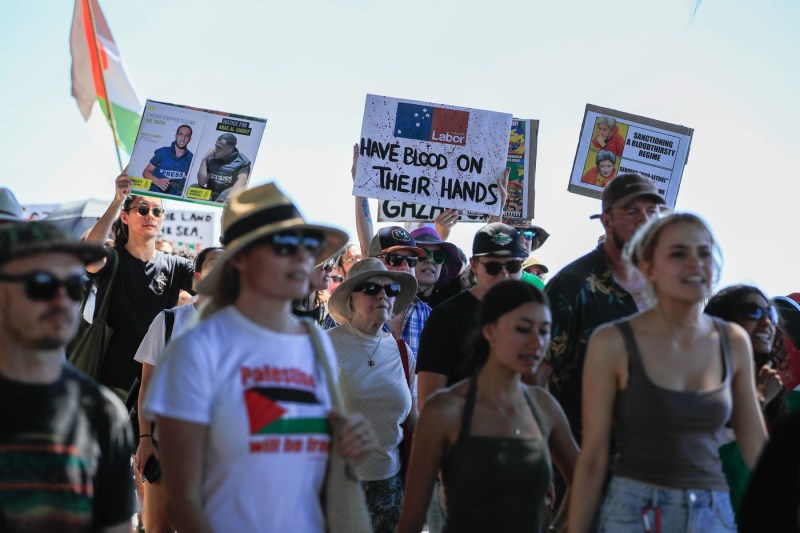 VIDEO: Sute de mii de oameni participă la proteste pro-Palestina în Australia