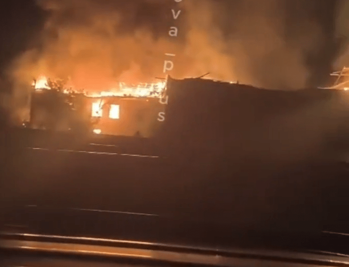 VIDEO Ucrainenii lansează un atac de mare amploare asupra unei gări din Volgograd. Imagini impresionante cu incendii uriașe dezvăluite de localnici / Reacția guvernatorului rus