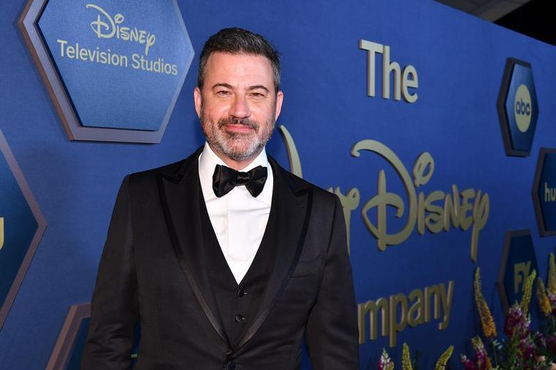 ABC suspendă difuzarea emisiunii Jimmy Kimmel Live după comentariile prezentatorului despre Charlie Kirk; Trump salută decizia, iar democrații reacționează vorbind despre cenzură.
