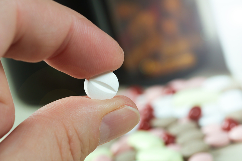 Anul acesta, costul medicamentelor compensate rămâne neschimbat, transmite ministrul Sănătății, respingând afirmațiile Casei Naționale de Asigurări de Sănătate: este total nejustificat ca pacienții să plătească mai mult în farmacie.