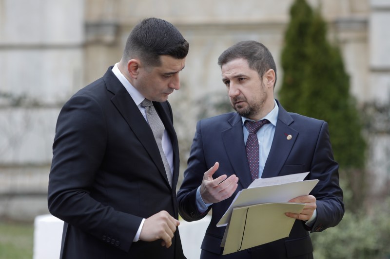 AUR solicită organizarea unui referendum privind implicarea României în Ucraina și avertizează că ar putea solicita suspendarea lui Nicușor Dan, în condițiile în care președintele a declarat că România nu va trimite trupe.