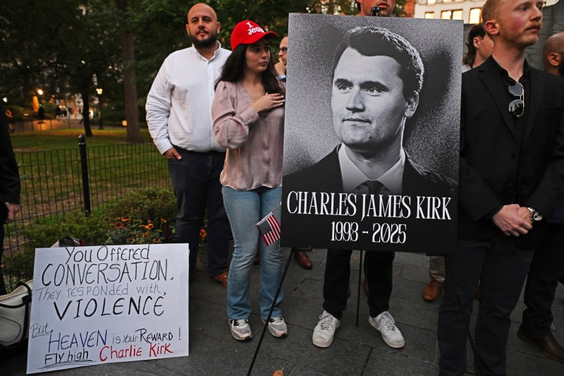 Ceremonie funerară pentru Charlie Kirk: o slujbă de pomenire în Arizona cu participarea lui Donald Trump