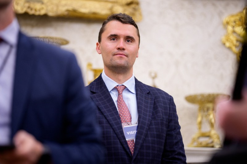 Concluzia lui Charlie Kirk după un dialog de aproximativ 30 de minute despre România: « dacă aș vizita, aș putea să mă confrunt cu arestarea ». A vorbit cu o persoană importantă cu câteva luni înainte de un incident mortal.