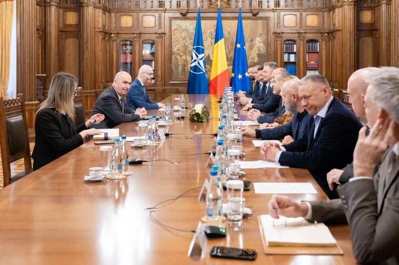 Confederațiile patronale avertizează Guvernul: majorările de taxe trebuie să fie însoțite de reduceri reale ale cheltuielilor publice.