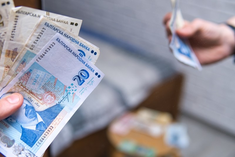 Creditele bazate pe actul de identitate nu au dispărut; doar s-au mutat peste Dunăre. Unele IFN-uri din România și Bulgaria folosesc în continuare practici înșelătoare pentru a-și păcăli clienții.
