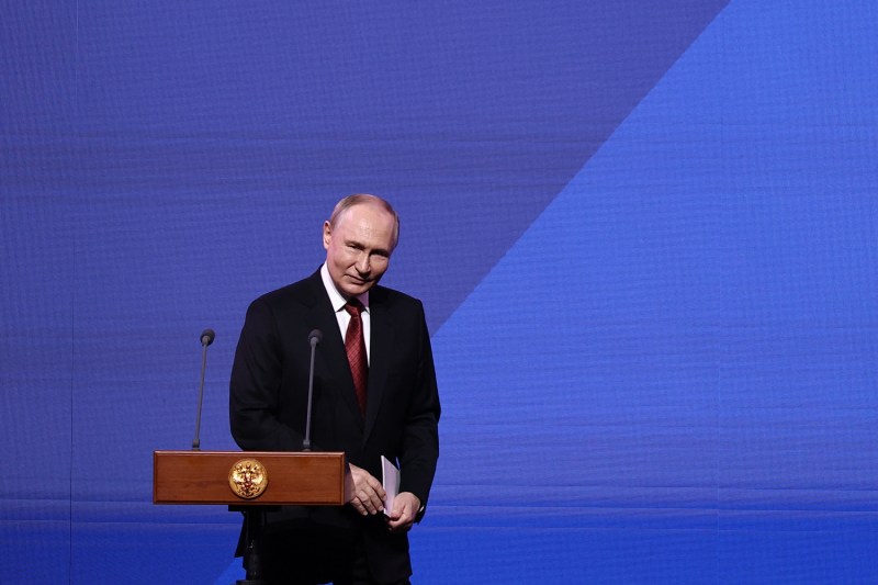 De ce Moscova nu intenționează să pună capăt conflictului cu Occidentul: Putin este liderul războiului, iar pacea reprezintă un risc pentru el