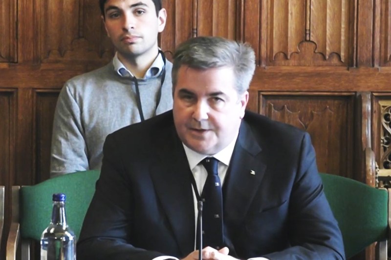 Directorul desemnat ca cel mai nepotrivit lider la nivel mondial și-a prezentat demisia de la firma pe care o conducea
