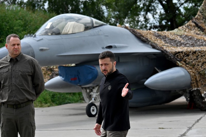 După intrarea dronelor ruse în spațiul aerian al Poloniei, Zelenski vede în reacția NATO un reper strategic