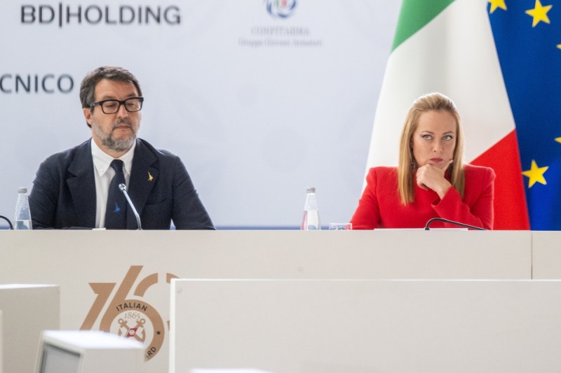 Giorgia Meloni și vicepremierii săi primesc măsuri sporite de securitate într-un context politic tensionat, după un incident grav în Statele Unite