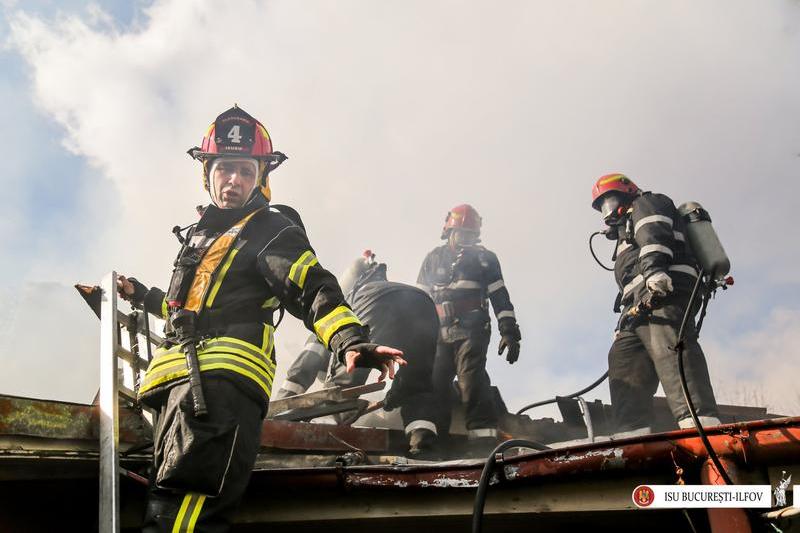 Incendiu la Grădina Zoologică din București: pompierii acționează în acest moment
