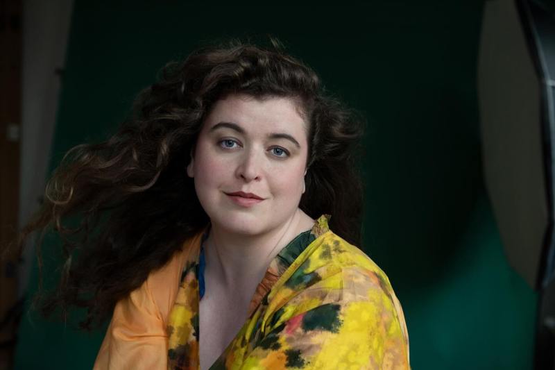 INTERVIU: O contralto cu timbru unic sosește la București pentru Festivalul Enescu, iar vocea ei este un barometru al modului în care trăiește. Nu poate funcționa în exces și nu poate trăi sub presiunea stresului sau a unei gândiri excesiv intelectuale.