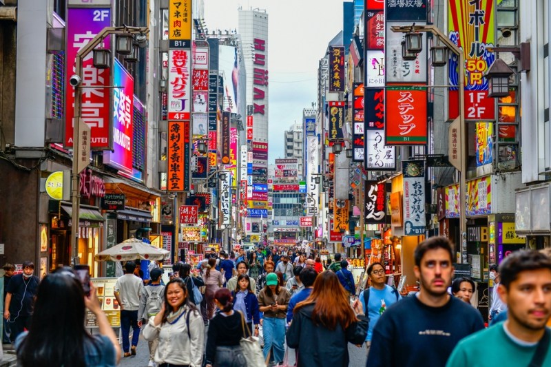 Japonia înregistrează peste 160 de sinucideri la femei în perioada perinatală