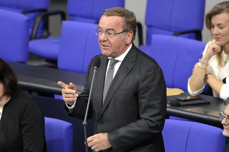 Ministrul german al Apărării îl critică pe Ursula von der Leyen: este complet nepotrivit să discutăm public despre trimiterea trupelor în Ucraina.