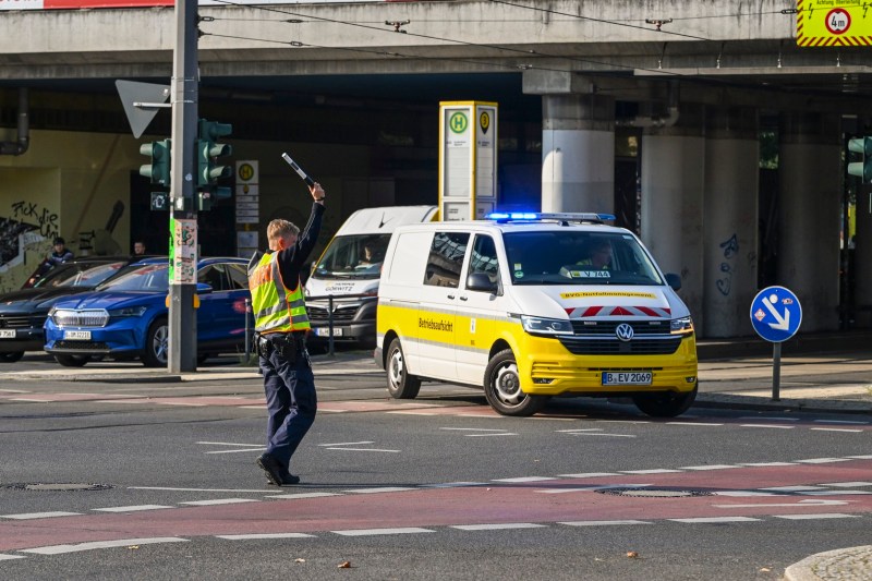 Pană de curent severă a aruncat Berlinul în beznă, iar autoritățile examinează posibilitatea unei acțiuni criminale.