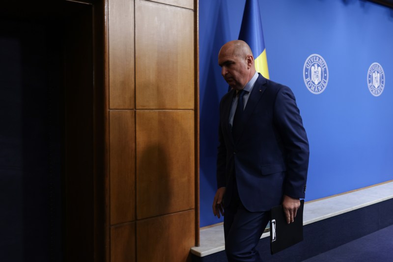 PNL analizează o posibilă ieșire din guvern, la o zi după avertismentul lui Bolojan despre demisie: Viitorul rămâne incert