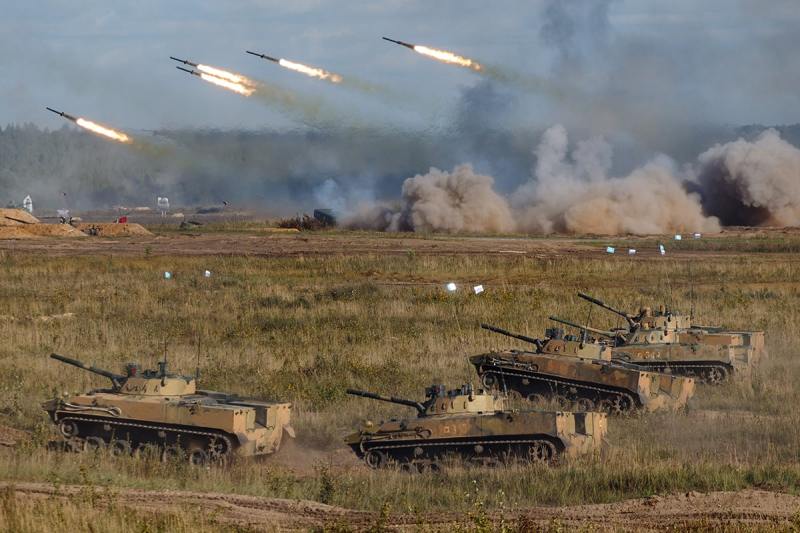 Polonia impune închiderea graniței din motive de securitate națională, cu scurt timp înainte ca două state vecine să inițieze manevre militare considerate foarte agresive.