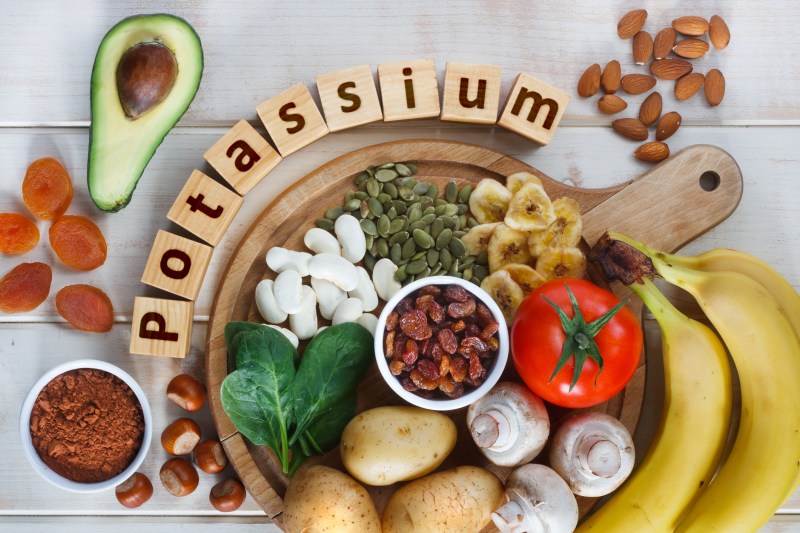 Potasiul în dietă și binele pentru sănătatea mentală: cum alimentația modelează starea psihică și ce alimente furnizează niveluri semnificative ale acestui mineral.