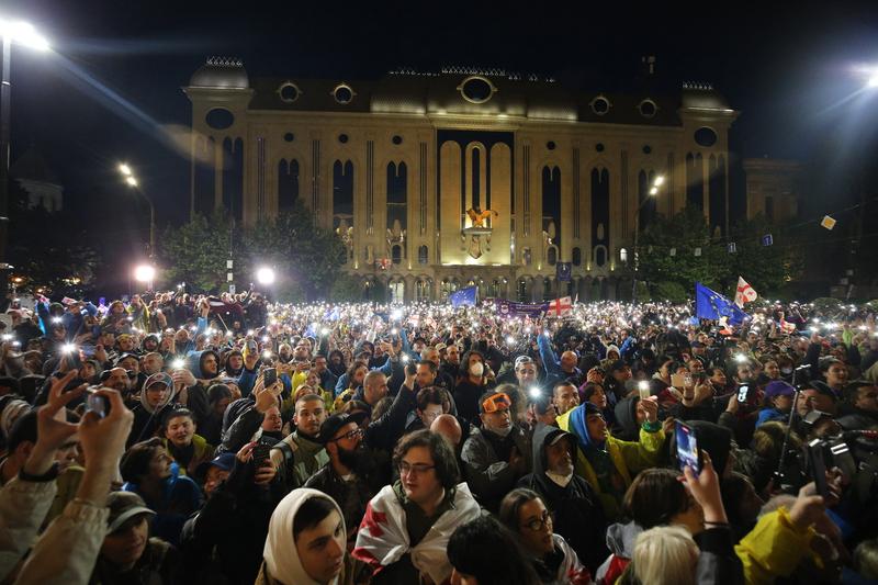 Protestatarii pro-europeni din Georgia, condamnați la închisoare. Represiunea împotriva opoziției se intensifică.