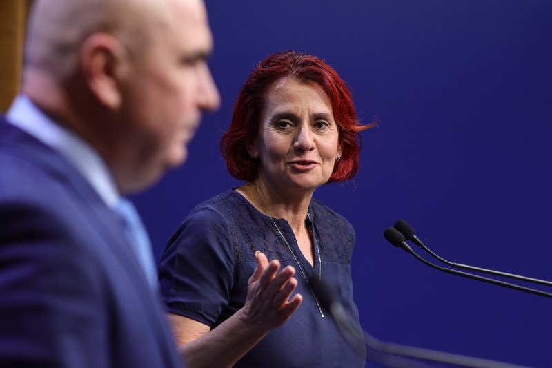 Scandalul plafonării prețurilor la alimente: purtătoarea de cuvânt a Guvernului răspunde la solicitările PSD pentru demisie și declară răspicat că nu va cere scuze – VIDEO