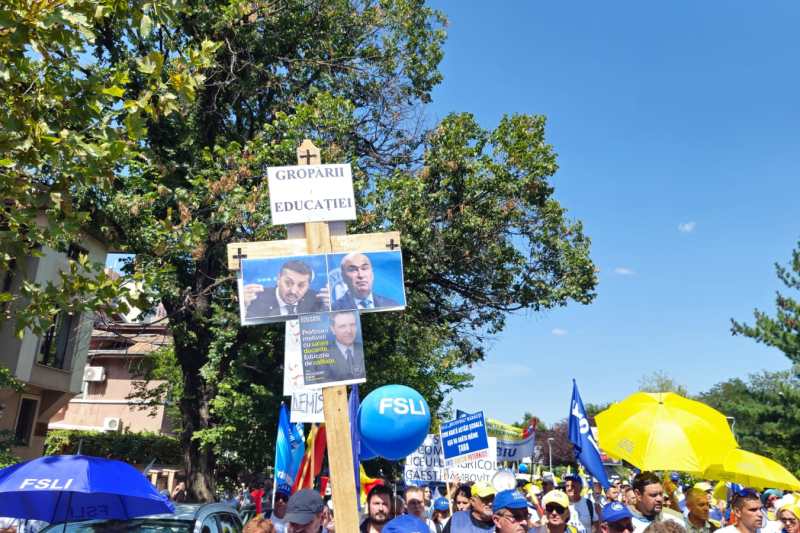 Sindicatele din învățământ anunță, după întâlnirea cu autoritatea centrală, că mișcările de protest vor continua până la atingerea obiectivelor, iar o eventuală grevă generală rămâne în discuție.