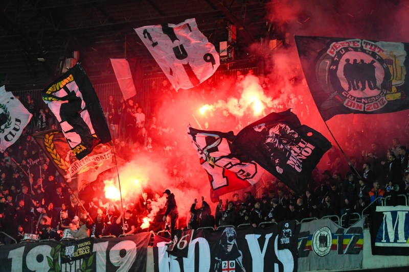 SuperLiga: Amenzi aplicate lui Dinamo și Universitatea Cluj după incidentele din derby, conform deciziilor Comisiei de Disciplină