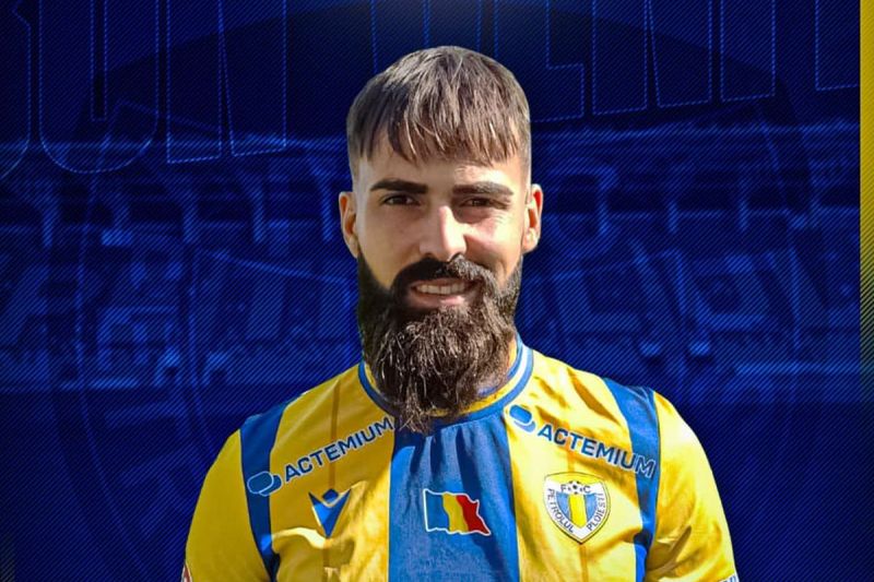 SuperLiga: Fotbalistul format sub îndrumarea unui antrenor român în Elveția semnează cu Petrolul Ploiești