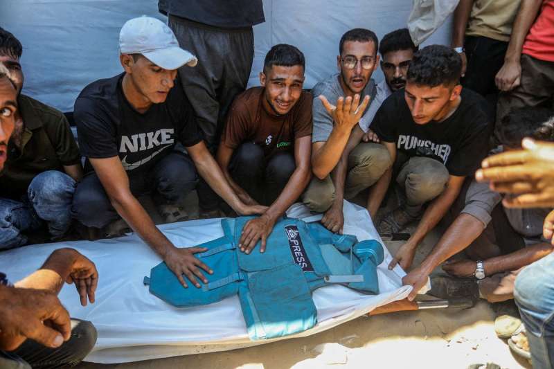 Sute de instituții media cer protecția jurnaliștilor din Gaza; RSF indică 220 reporteri uciși în mai puțin de 23 de luni.