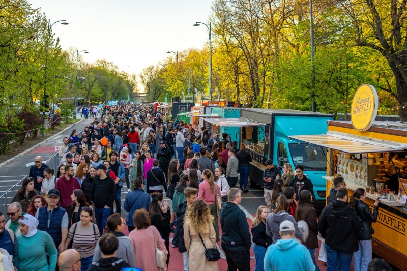 Trafic restricționat și autobuze deviate pe Șoseaua Kiseleff în timpul Bucharest Street Food Festival, până luni dimineață.