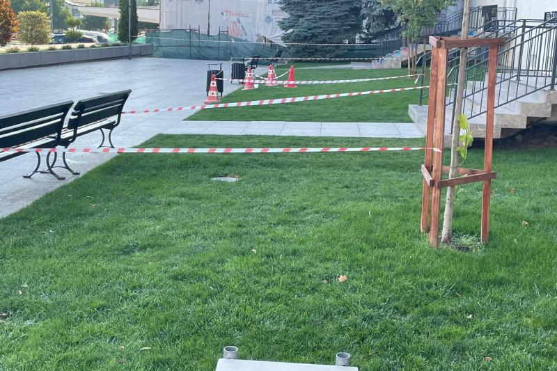 Tragedie în Vaslui: un copil de aproape doi ani a fost electrocutat după ce a pășit pe un spot din centrul orașului