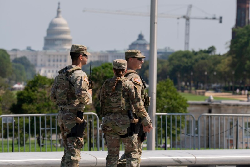 Trump avertizează că ar putea decreta starea de urgență în Washington, în contextul conflictului privind cooperarea cu ICE.