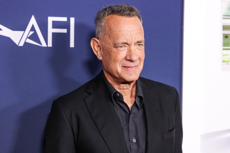Trump critică West Point după decizia de a anula premiul pentru Tom Hanks, catalogând acțiunea drept distructivă.
