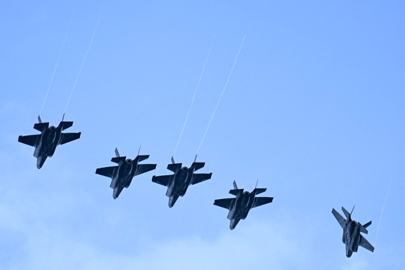 ULTIMA ORĂ / VIDEO: al doilea atac kinetic efectuat de armata americană. Trump postează imagini din bombardament după o amplă desfășurare de avioane F-35 invizibile