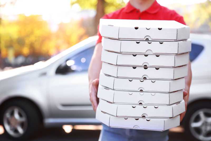 Un emigrant care a început ca livrator de pizza, plătit cu salariul minim, administrează în prezent un lanț de peste 270 de restaurante în SUA, iar el spune că nu a visat la o astfel de creștere.
