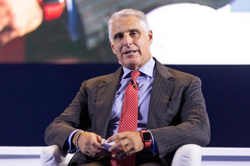 UniCredit ar putea vinde participația de 26% în Commerzbank către o entitate din afara UE, potrivit afirmațiilor CEO-ului Andrea Orcel.