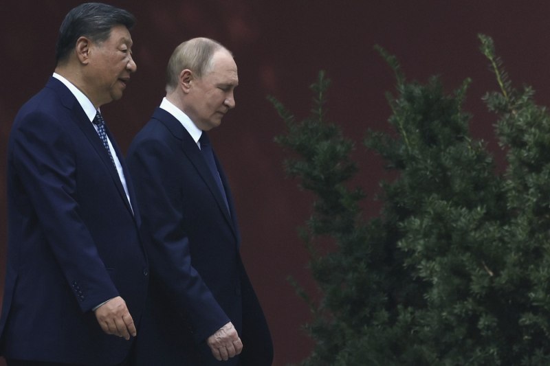 Xi Jinping, Putin și Kim Jong Un: planul unei axe destabilizării reunite la Beijing, un mesaj pentru Trump și un moment încărcat de simbolism.